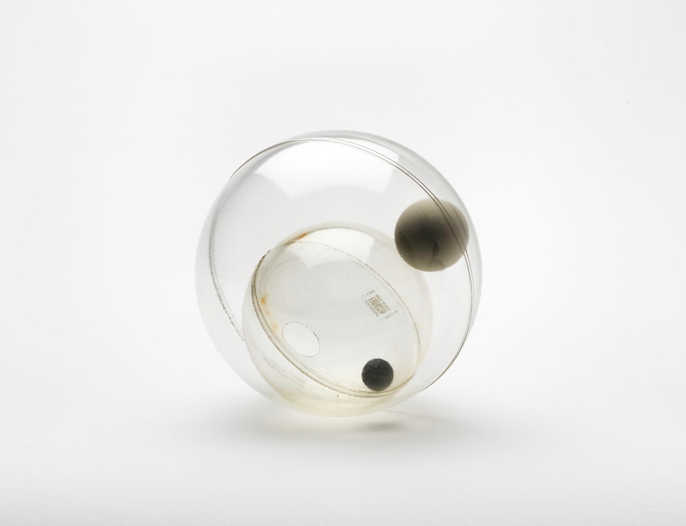 Sfera Doppia, Oggetto Cinetico
