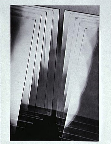 Glasstapel
(Entassement de plaques de verre)