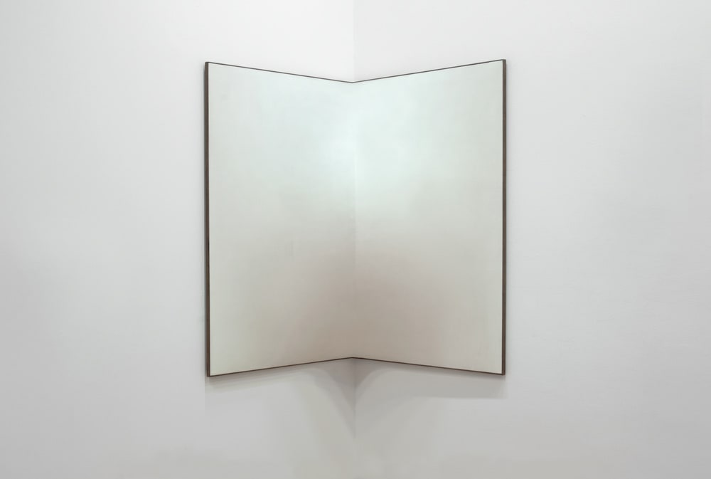 Superficie angolare bianca n°6
(Superficie angulaire blanche n°6)