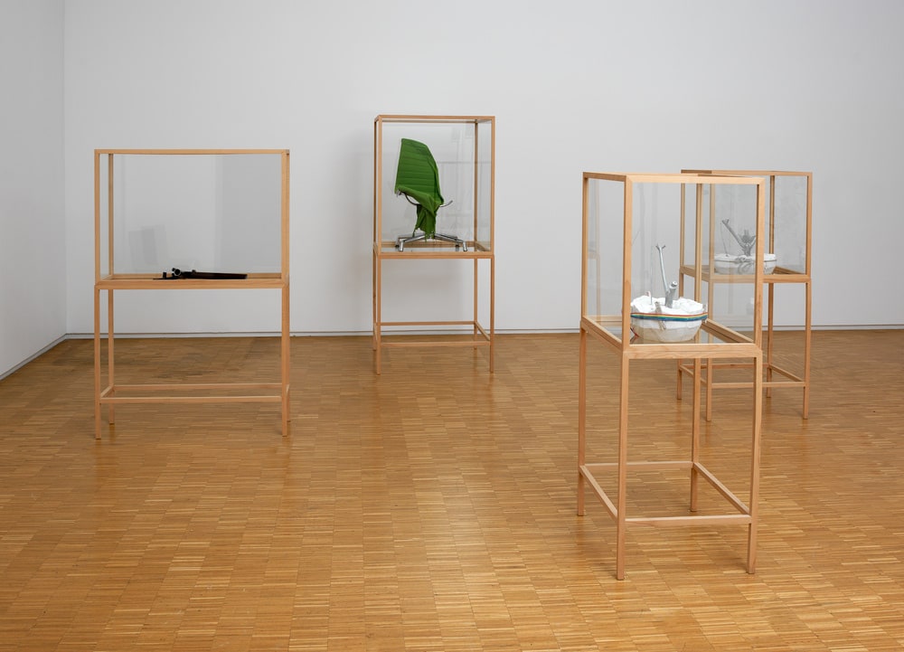 Work, Made-ready, In Light of Nature
(Oeuvre, préparée, à la lumière de la nature)
