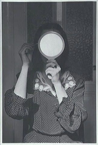 Christine mit Spiegel
Christine avec le miroir