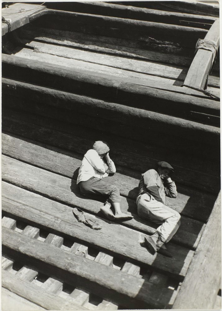 Dormeurs au soleil à Barcelone