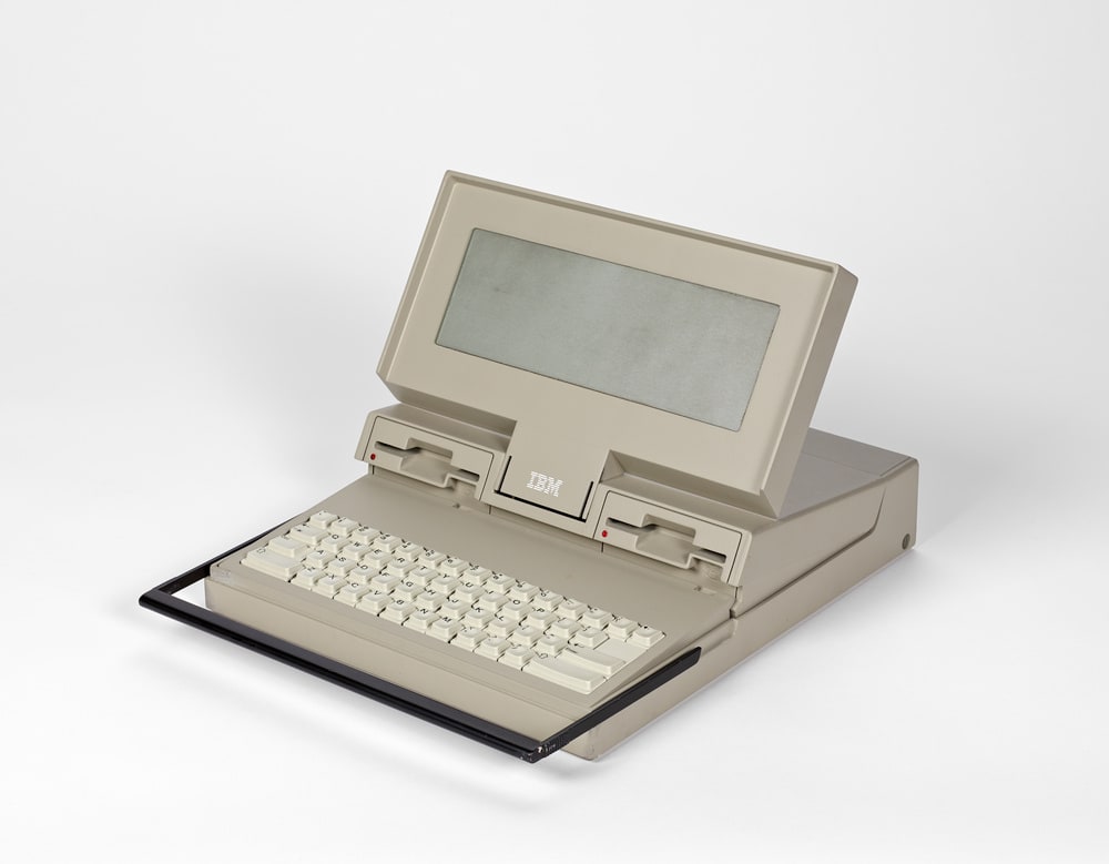 Ordinateur Maquette d'ordinateur IBM-PC Convertible