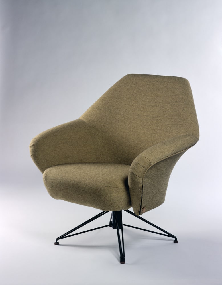 Fauteuil P 32