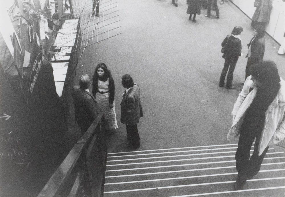 Six petits tirages originaux issus de l'action du 2 décembre 1977