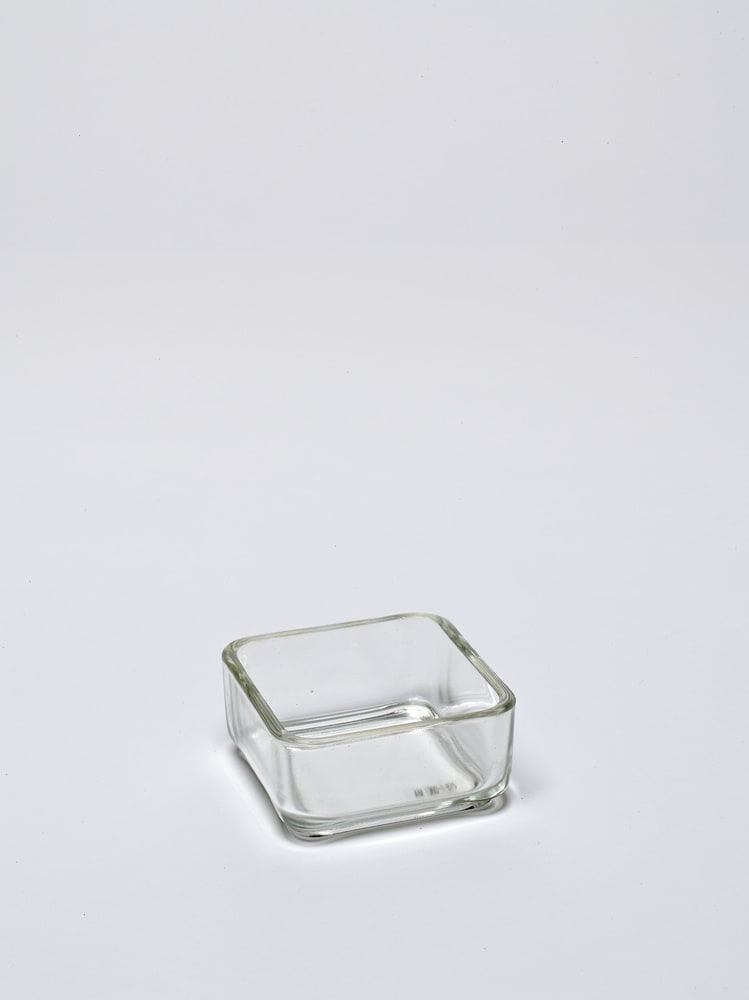 Petite boîte carrée basse