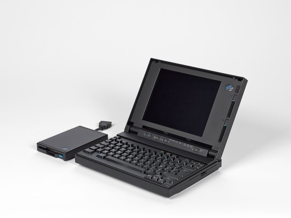 Ordinateur IBM PS 2