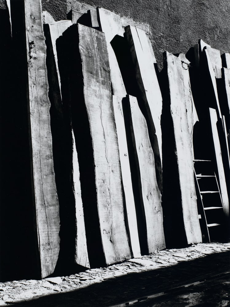 Planches dans une ruelle