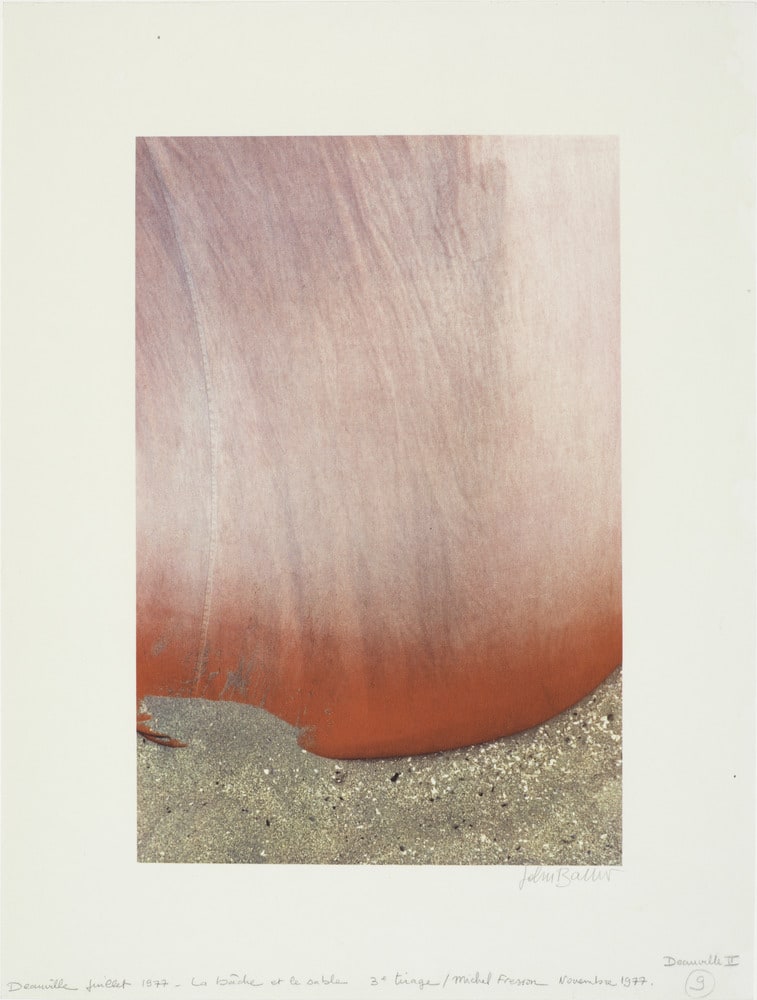 La bâche et le sable