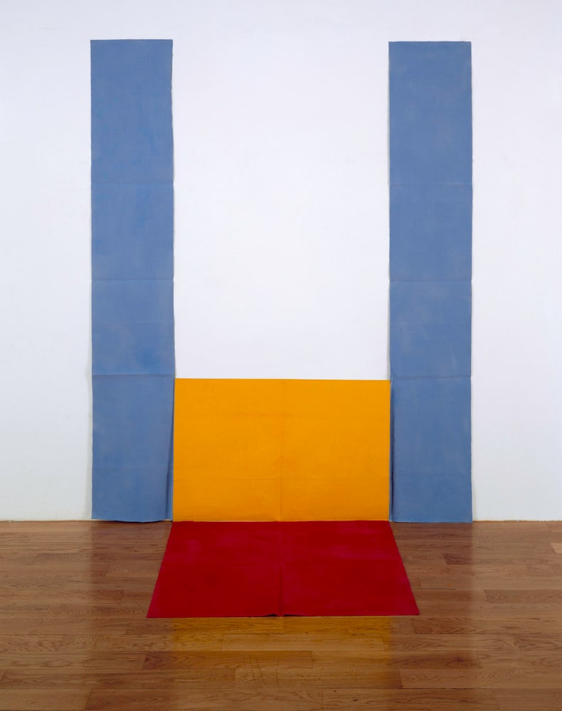 Toile découpée