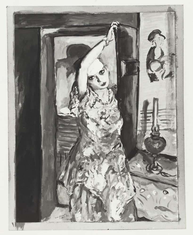 Fille de la casbah en robe à fleurs