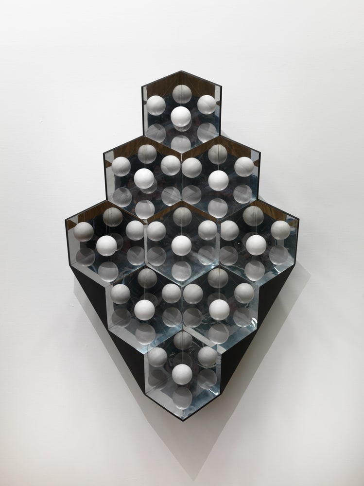 Neuf trièdres ou Trièdre à 9 cellules