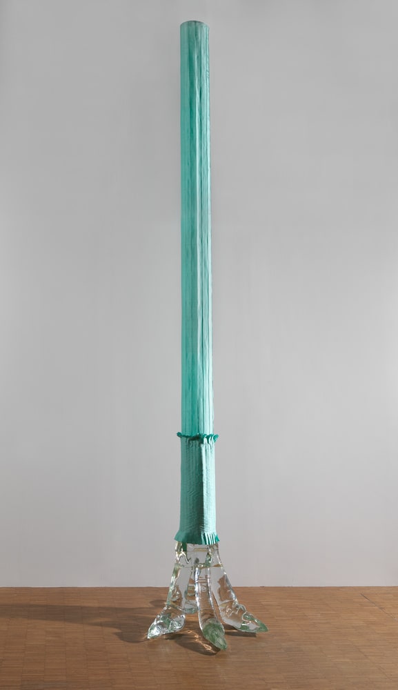 Vetro di Murano e shantung di seta pura (Piede)
(Verre de Murano, soie de shantung pure (Pied))