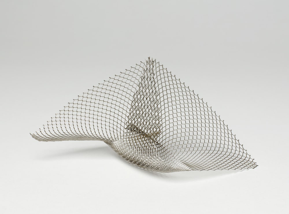 Objet Etude de métal déployé