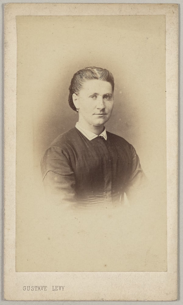 Portrait de femme en buste
