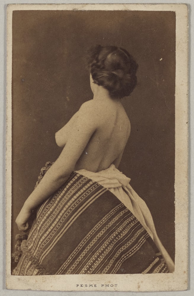 Portrait d'une femme de dos