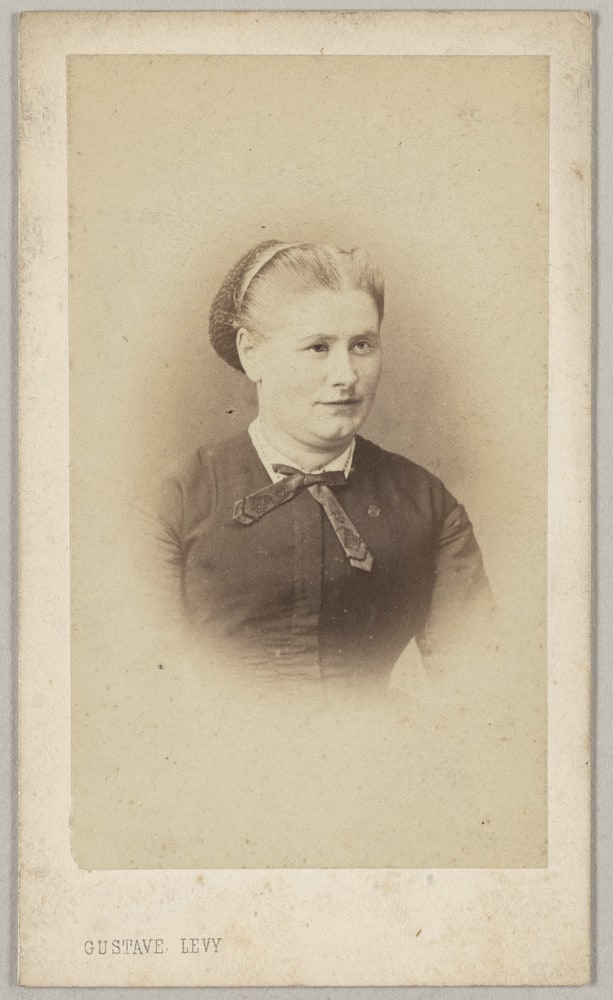 Portrait de femme en buste