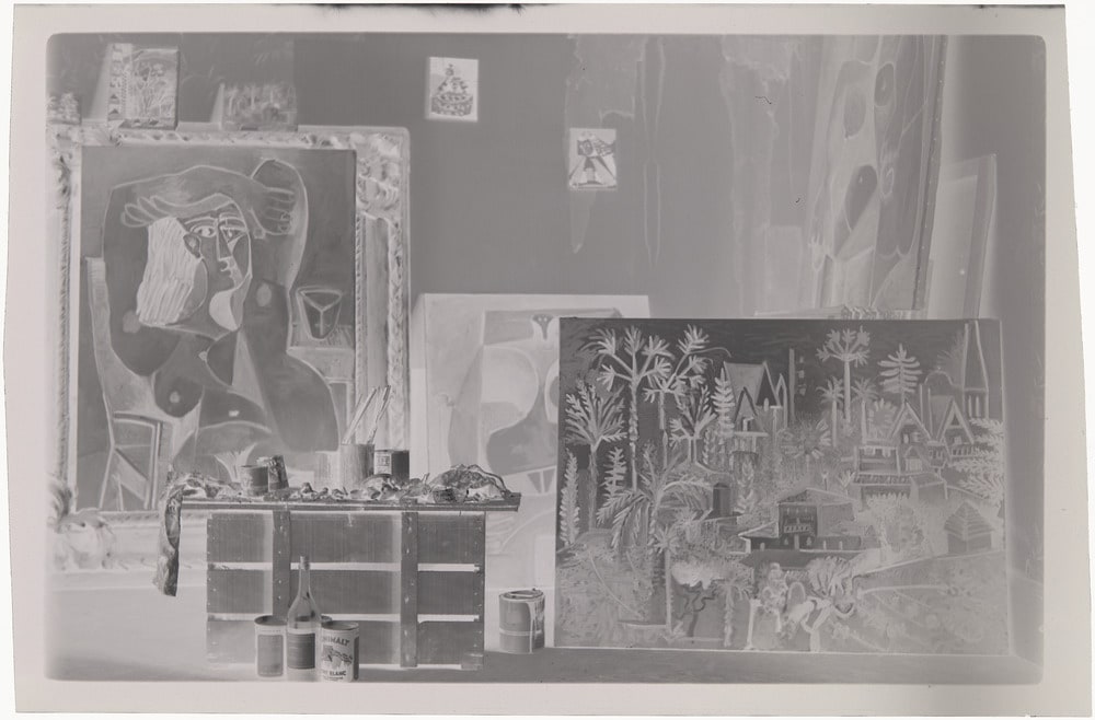 Peintures dans l'atelier de La Californie, Cannes