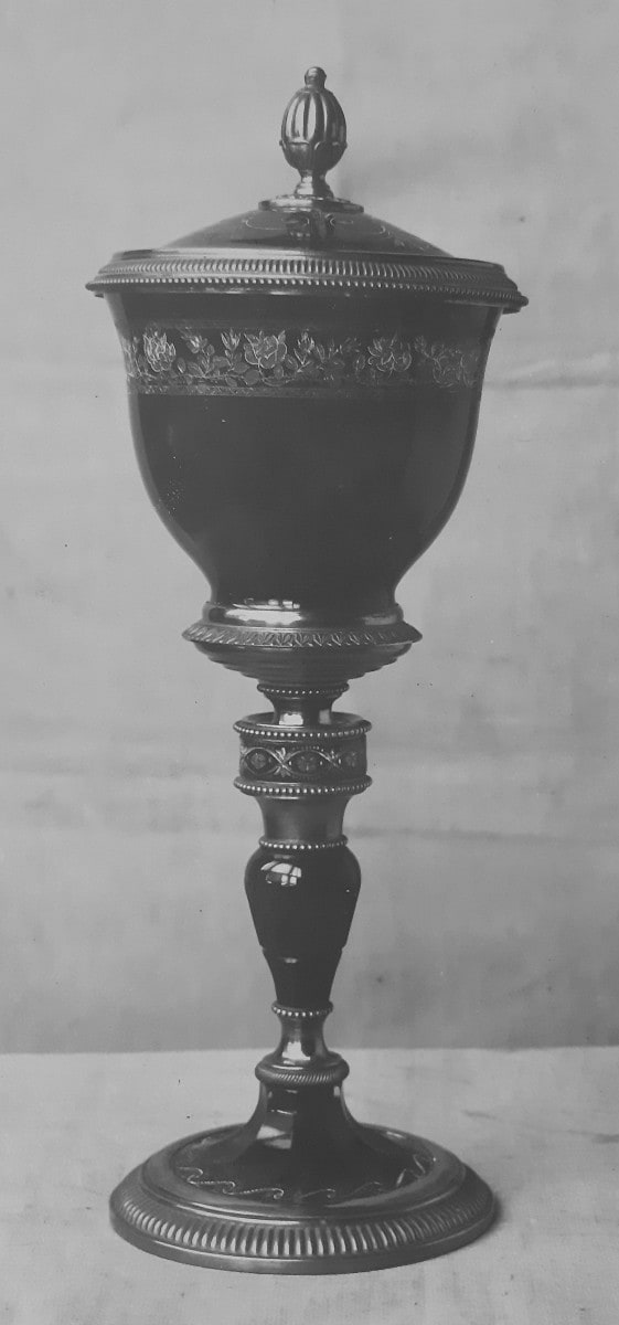 Pokal aus überfangenem Rubinglas und vergoldetem Silber