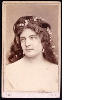 o.T. (Frauenporträt)