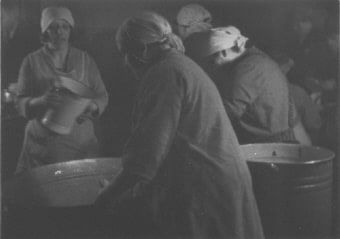 aus dem Film: Erwerbslose kochen für Erwerbslose