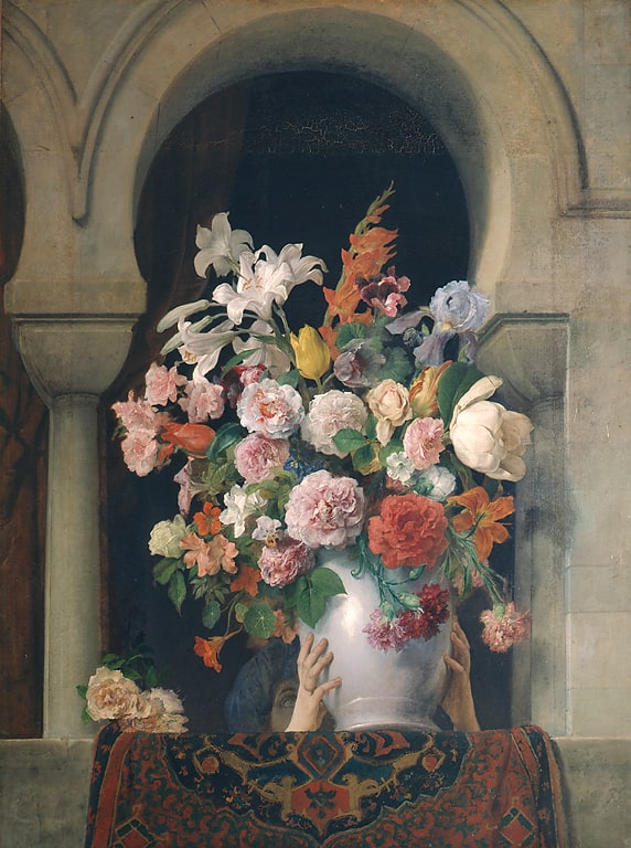 Vaso di fiori sulla finestra di un harem