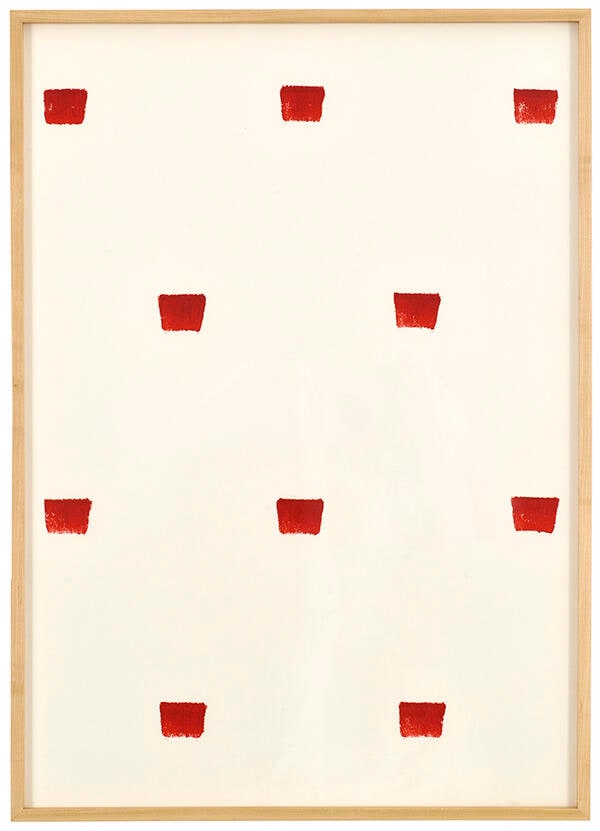 Imprints of paintbrush no. 50 repeated at regular intervals of 30 cm