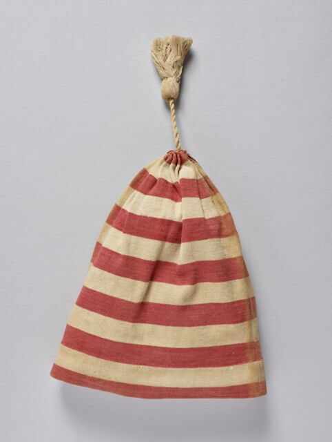 Bonnet de coton, porté par Corot et abandonné chez Dutilleux