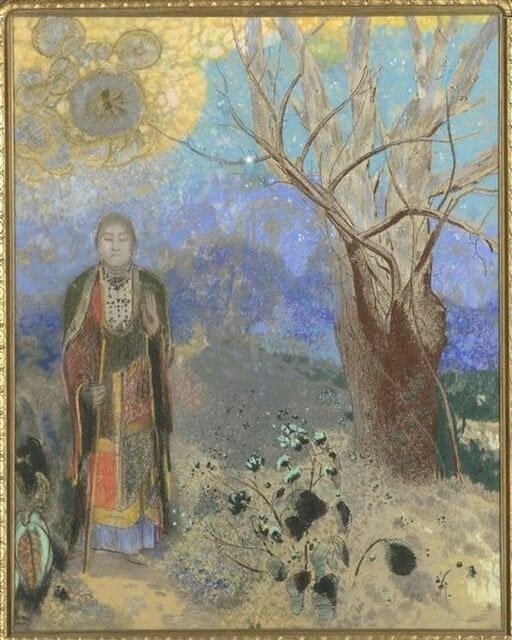 Le Bouddha, debout, de face, yeux clos, tenant un bâton dans la main