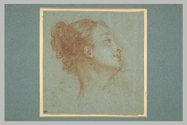 Tête de femme, de profil vers la droite