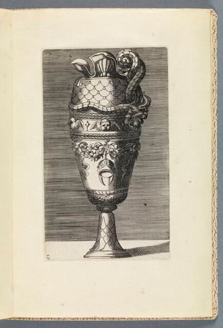 [Vase]