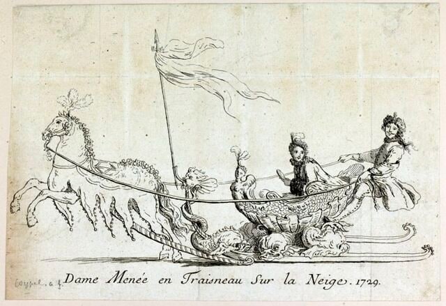 Dame menée en traîneau sur la neige
