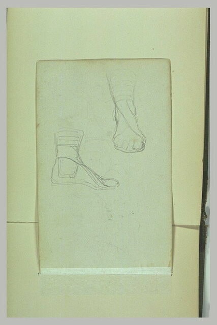 Deux croquis de pied, chaussé de sandale, à l'antique