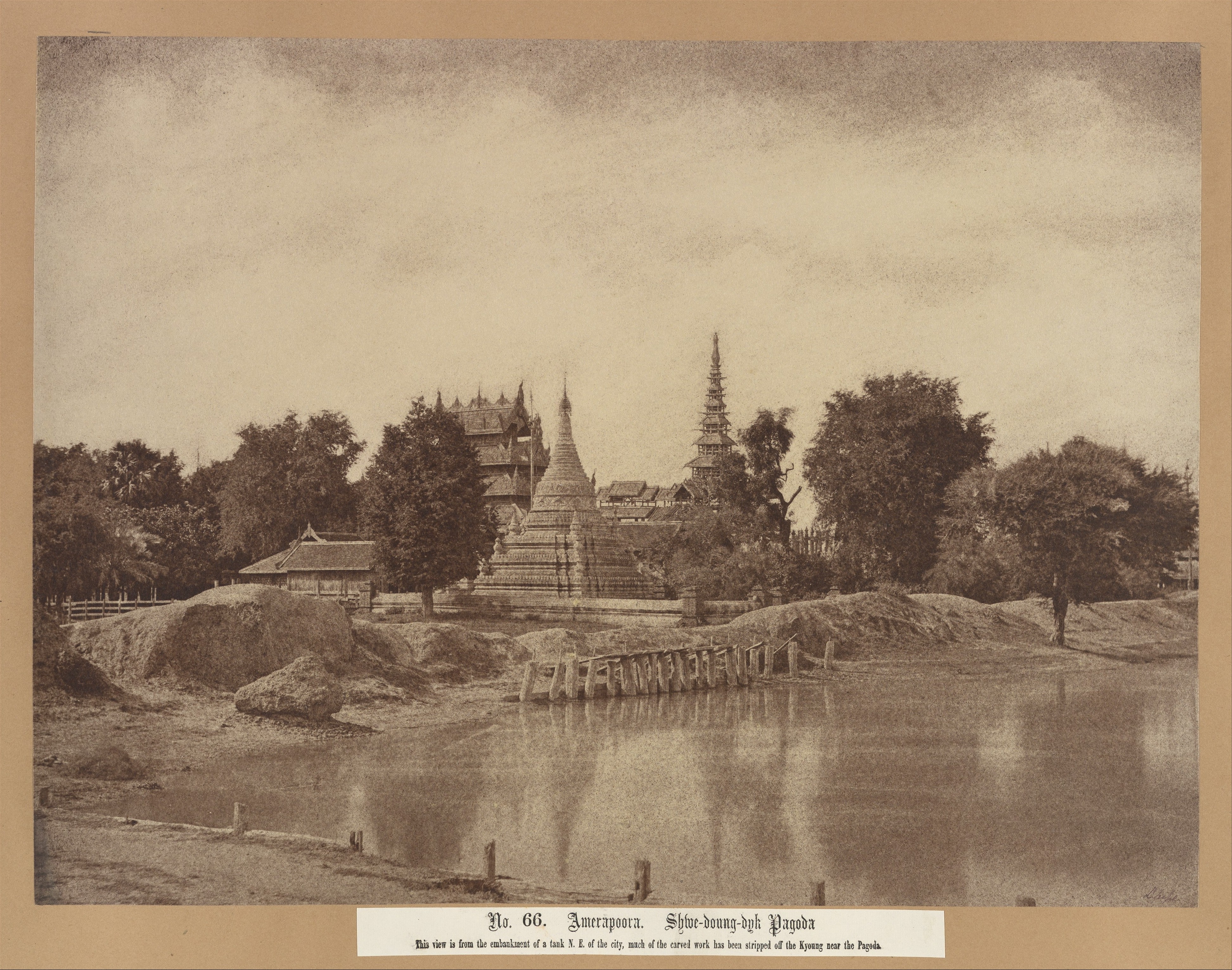Amerapoora: Shwe-doung-dyk Pagoda