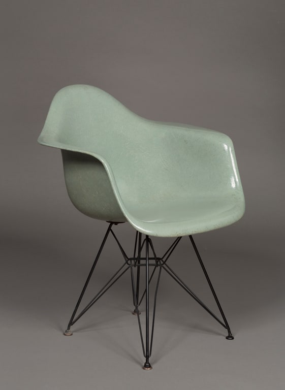 DAR (Dining Armchair Wire Base)