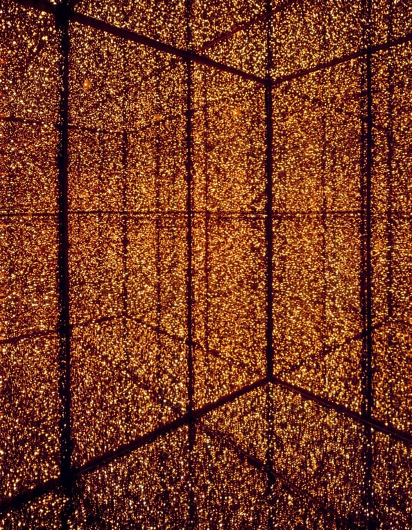 Walk-In Infinity Chamber