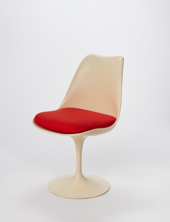 Pedestal ("Tulip") side chair, model 151, with Lana ("Persimmon" colorway)