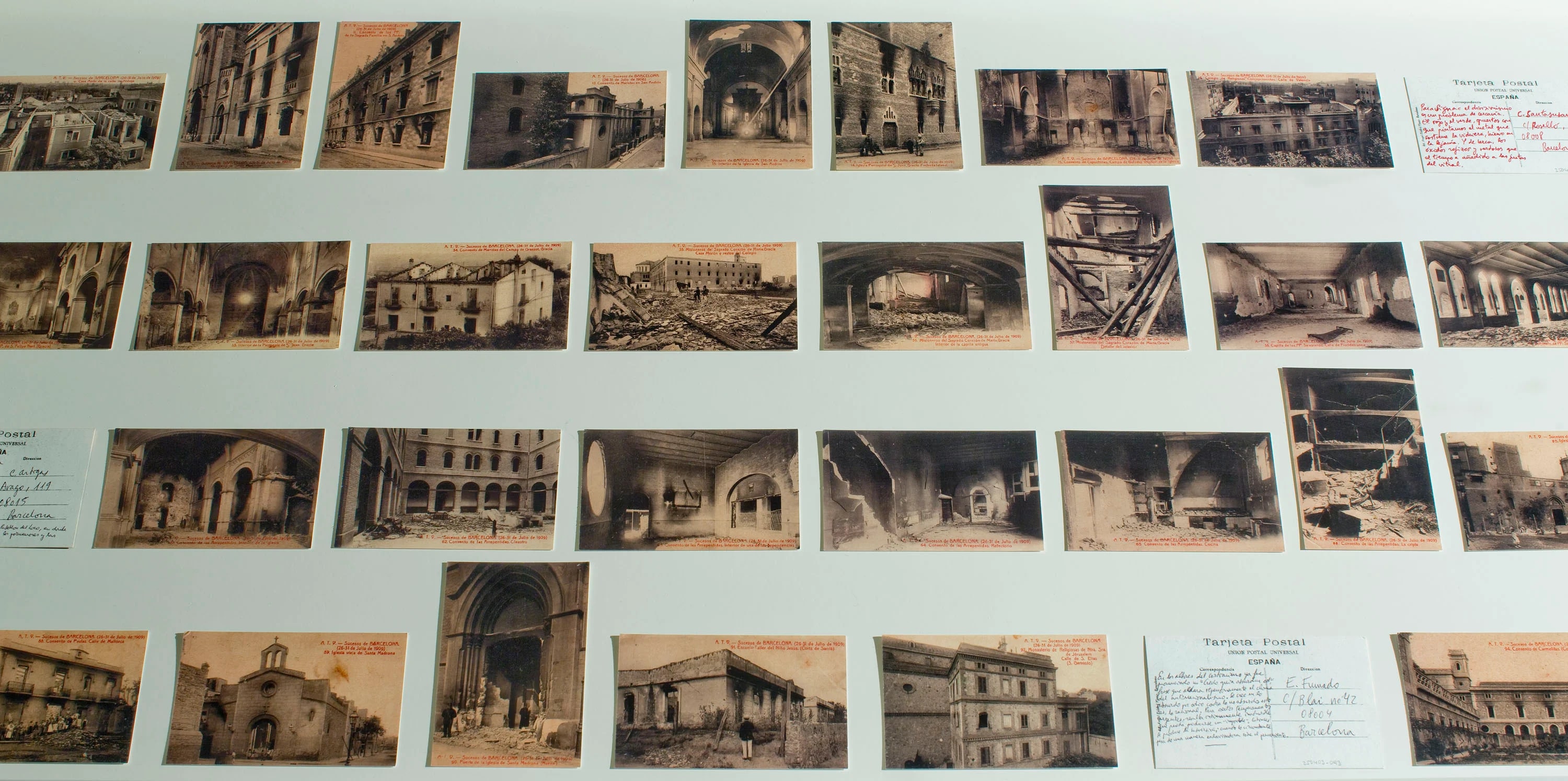 Sucesos de Barcelona (Barcelona Events) (100 postcards of the Tragic Week fires)