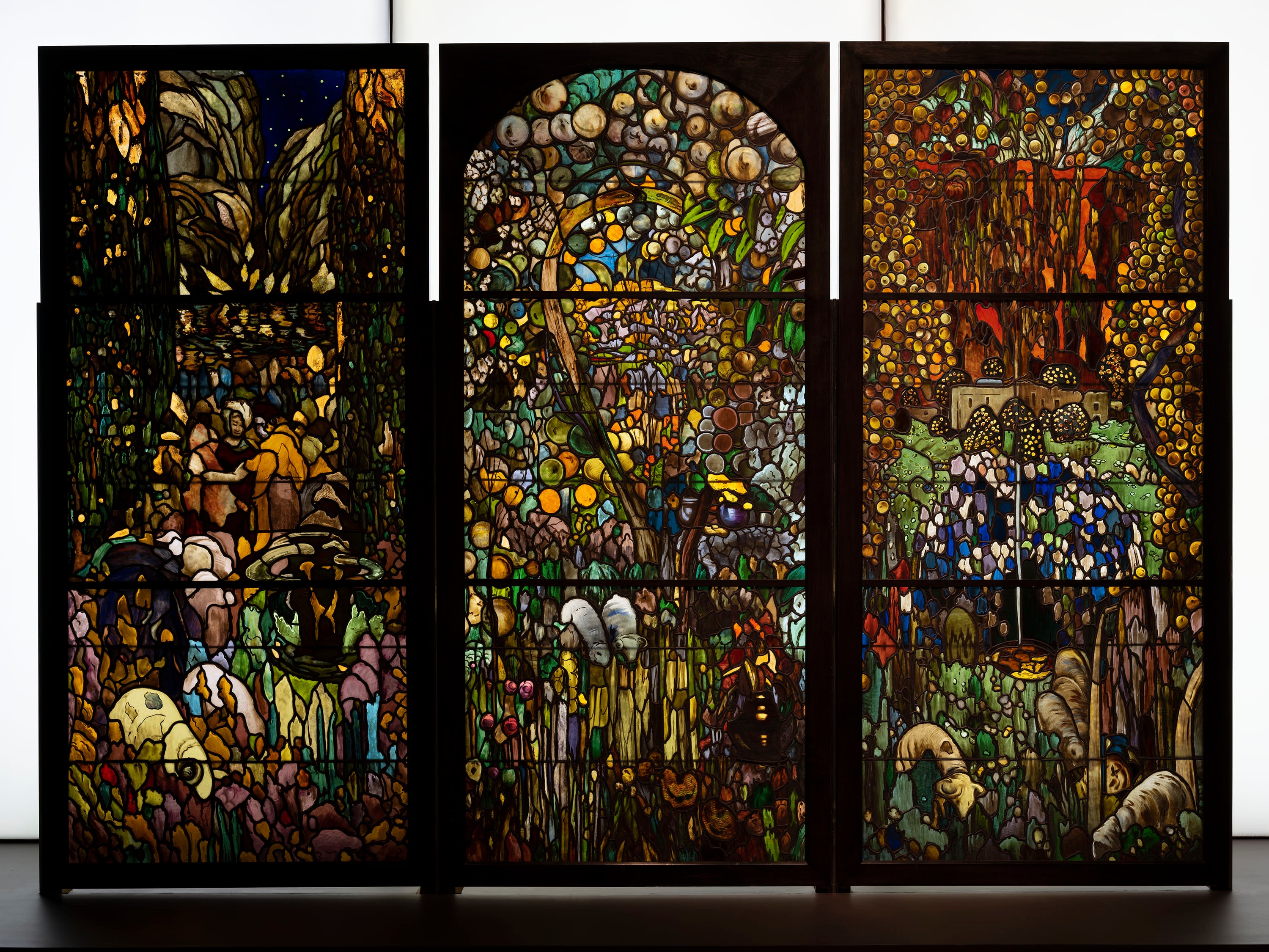Stained glass triptych: El Gorg Blau (The Blue Pool)