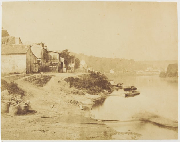 Vue prise de la rive gauche de la Seine d'amont en aval entre le Bas Meudon et le bas de Sèvres