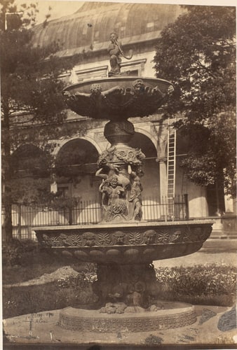Fontaine dans la cour du Palais Waldstein à Prague