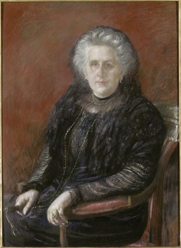 Portrait de femme assise