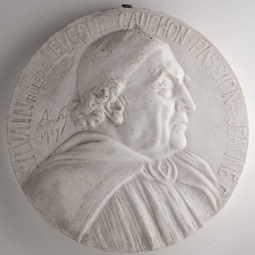 Sylvain dans le rôle de l'évêque Cauchon