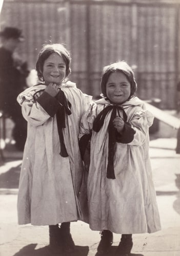 Deux fillettes