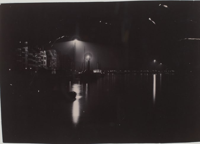 Le Havre, étude de nuit, reflets de lumière dans l'eau