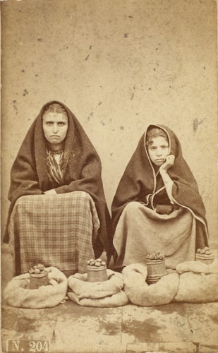 Vendeur ambulant, dans l'atelier du photographe à Naples